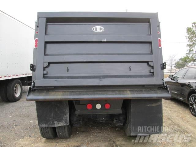 Mack GR64F Billenő teherautók