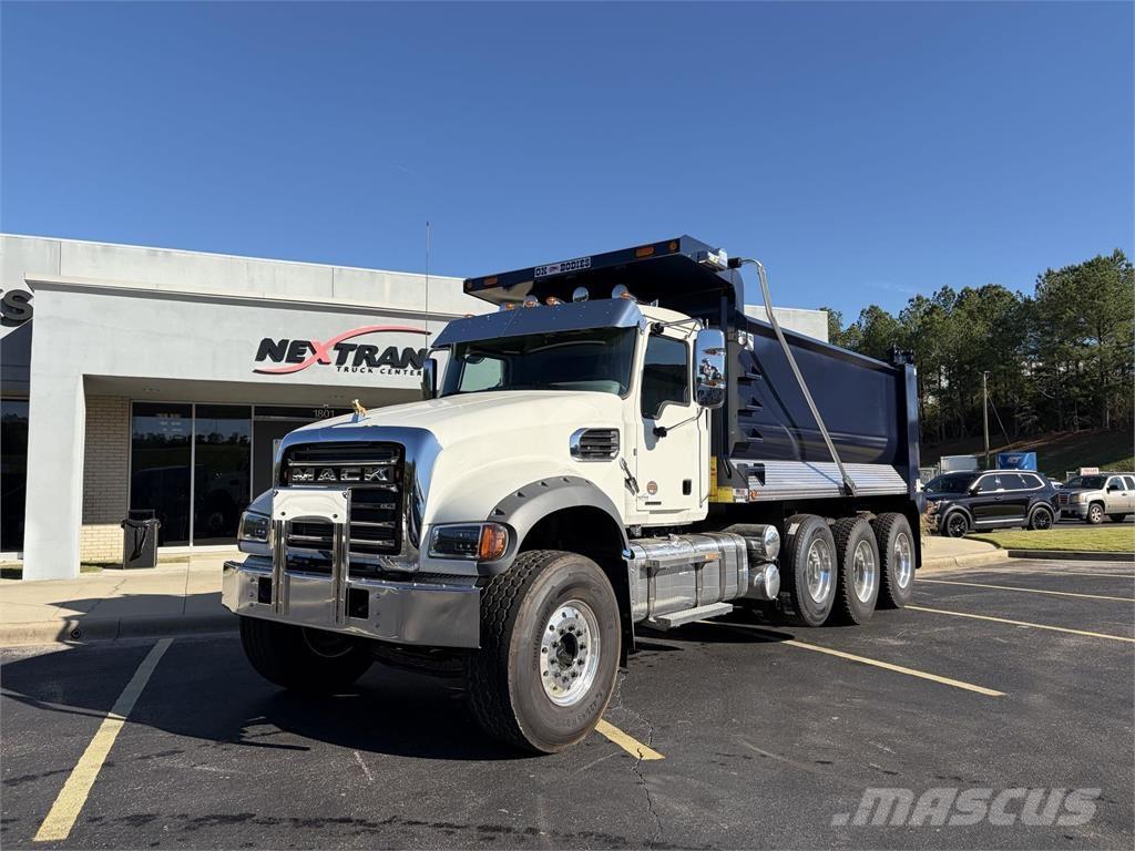 Mack GR64FR Billenő teherautók