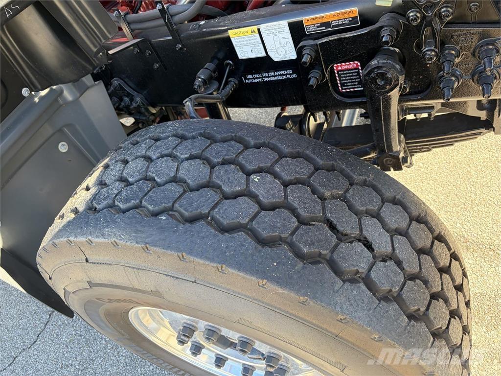 Mack GR64FR Betonkeverők/Betonpumpák