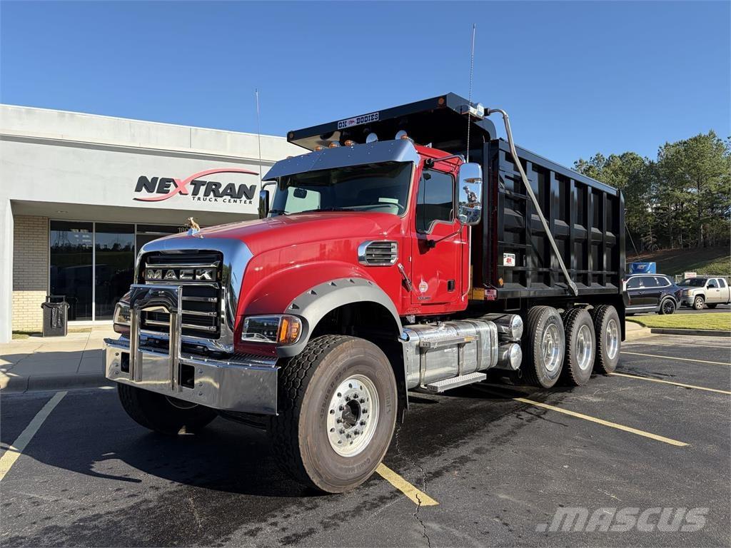 Mack GR64FR Billenő teherautók