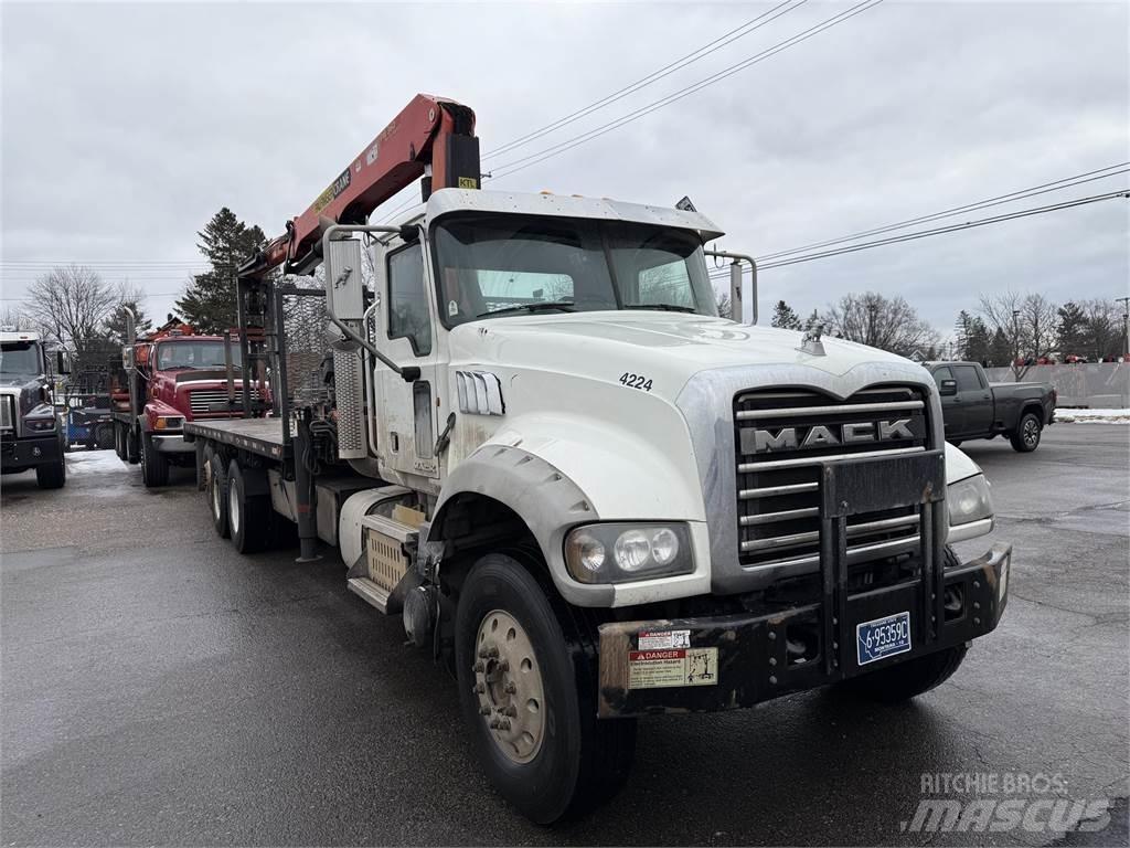 Mack GU700 Fülkés alváz