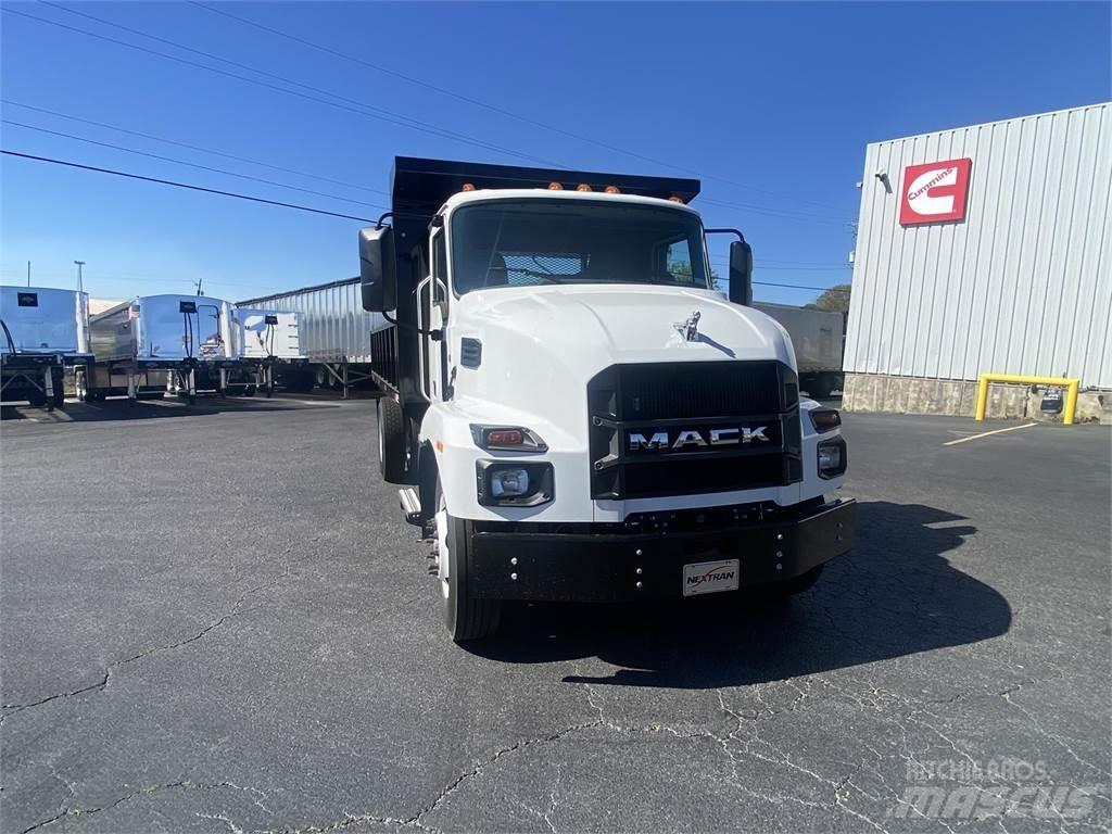 Mack MD6 42R Fülkés alváz