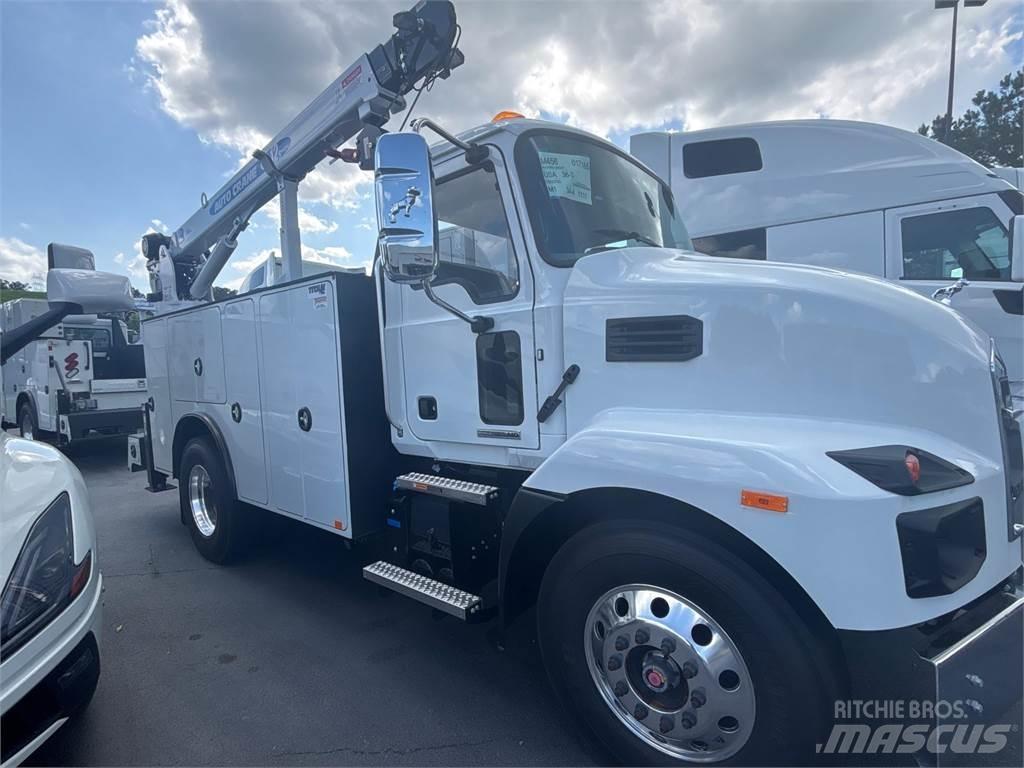 Mack MD6 42R Fülkés alváz