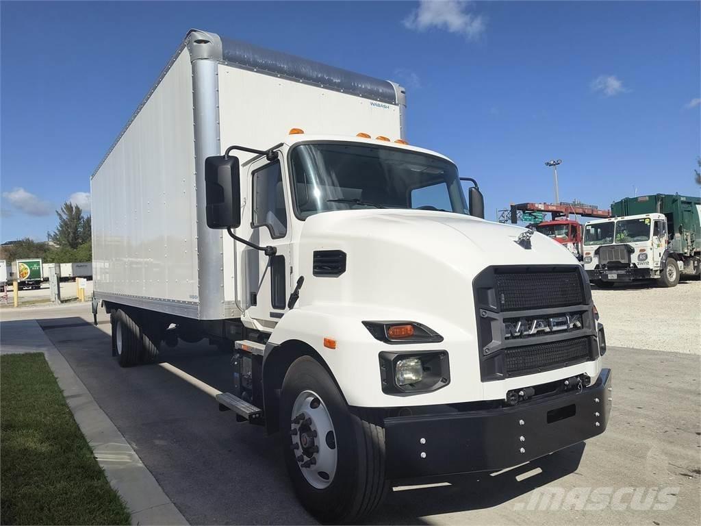 Mack MD6 42R Dobozos teherautók