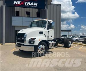 Mack MD642 Fülkés alváz