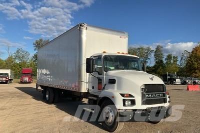 Mack MD642 Dobozos teherautók