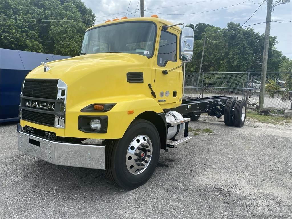Mack MD7 42R Erdészet - Egyebek