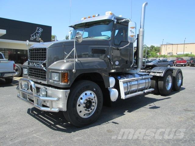Mack PI64T Nyergesvontatók