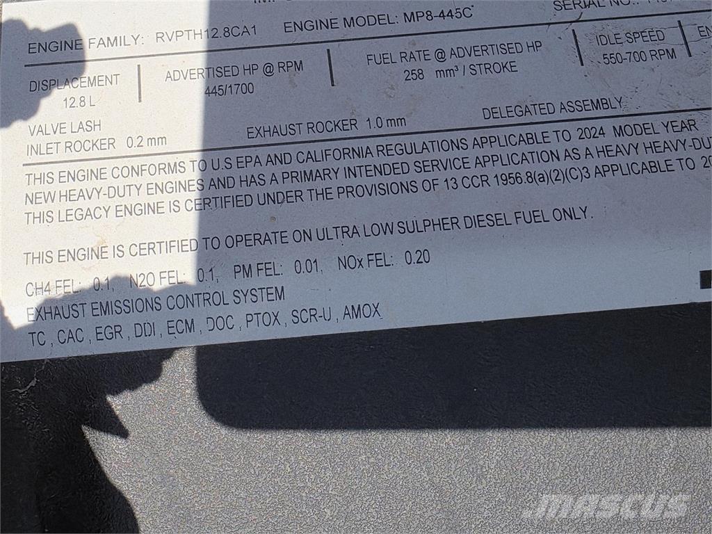 Mack PI64T Nyergesvontatók
