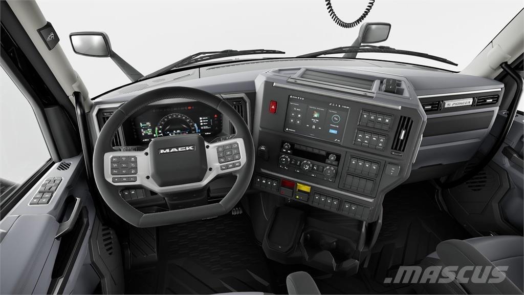 Mack PR64T Nyergesvontatók