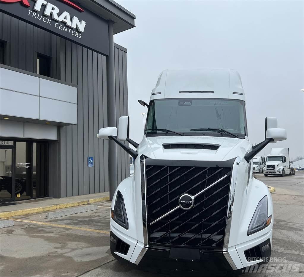 Volvo NEW VNL860 Nyergesvontatók
