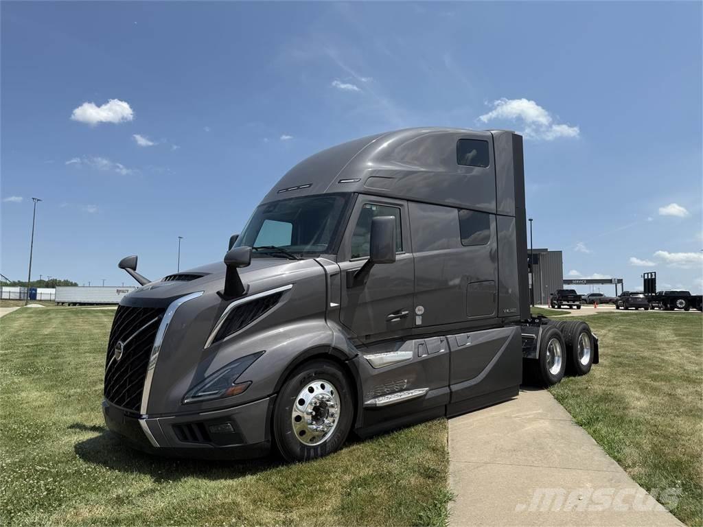 Volvo NEW VNL860 Nyergesvontatók
