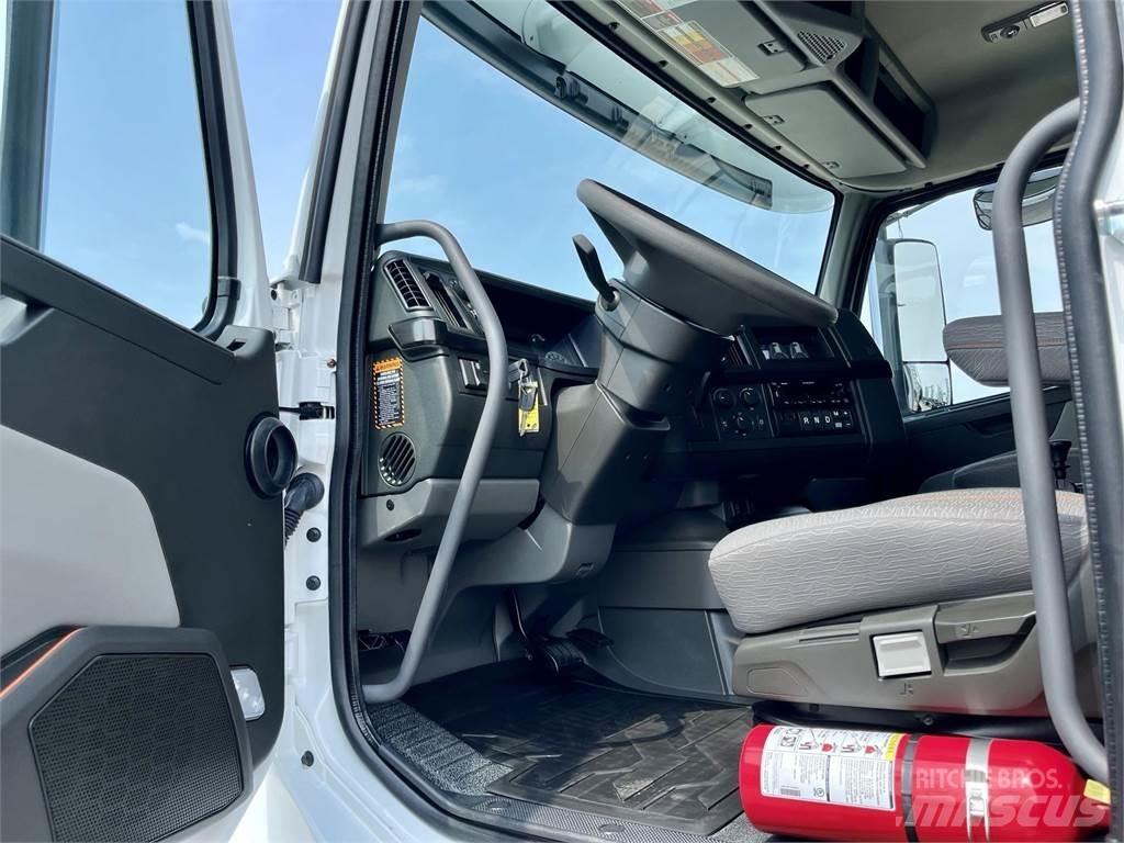 Volvo VHD64F300 Billenő teherautók