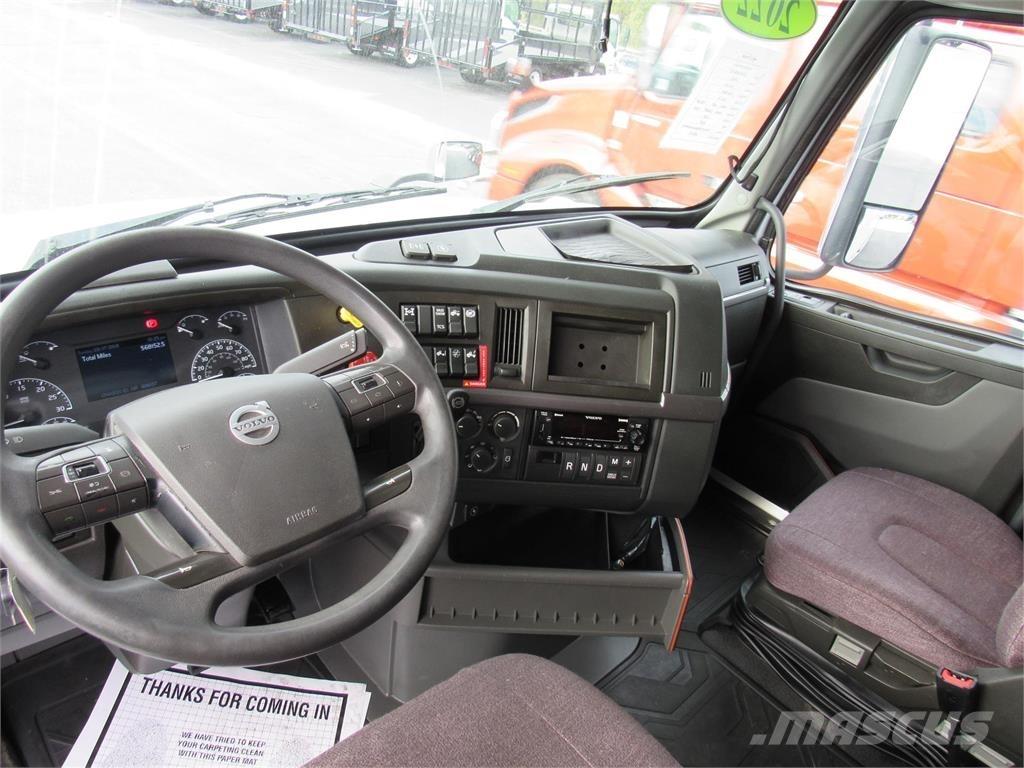 Volvo VNL 860 Nyergesvontatók