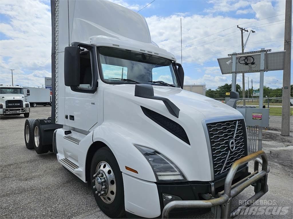 Volvo VNL62T300 Nyergesvontatók