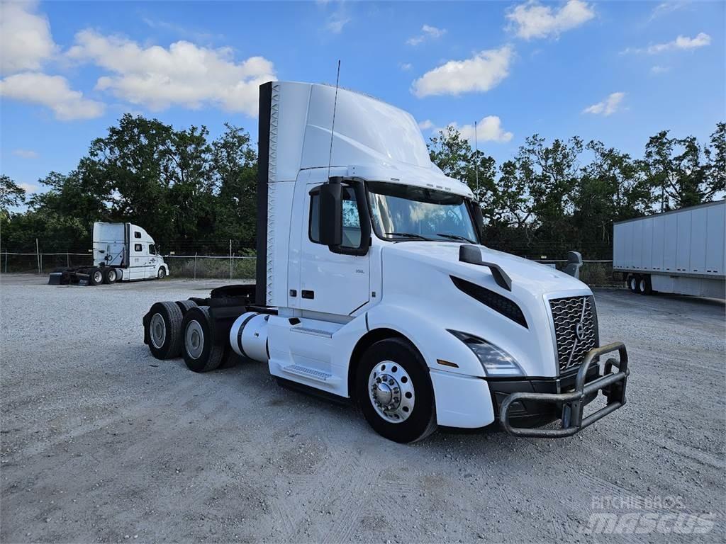 Volvo VNL64T300 Nyergesvontatók