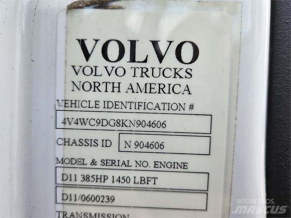 Volvo VNL64T300 Nyergesvontatók