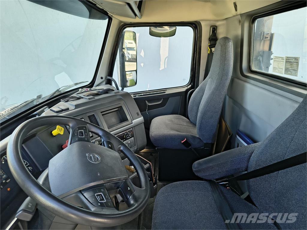 Volvo VNL64T300 Nyergesvontatók