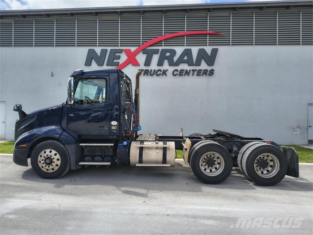 Volvo VNL64T300 Nyergesvontatók