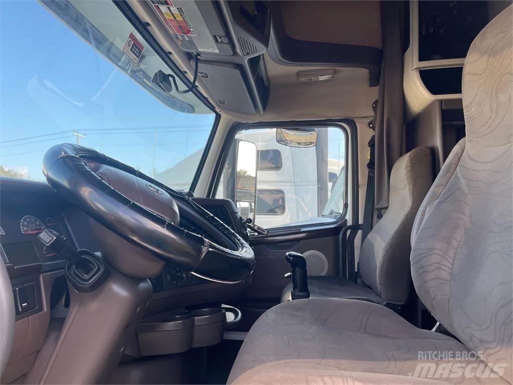Volvo VNL64T670 Nyergesvontatók