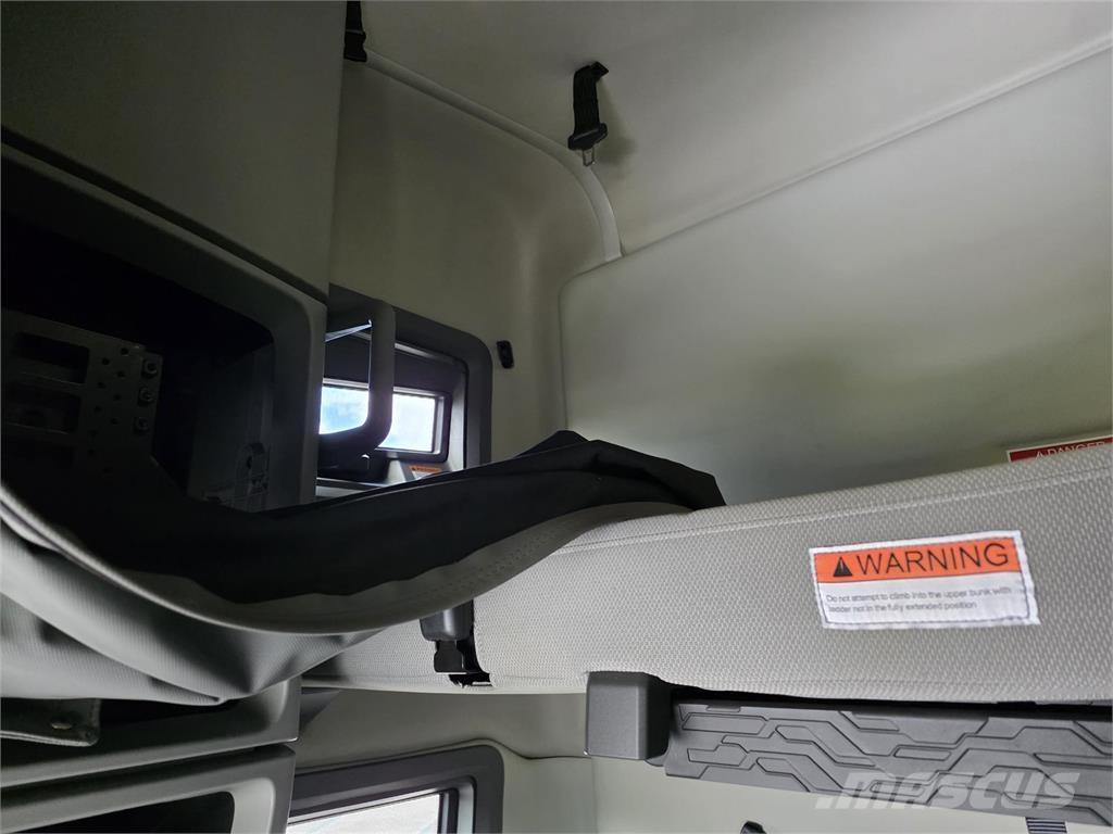 Volvo VNL64T760 Nyergesvontatók