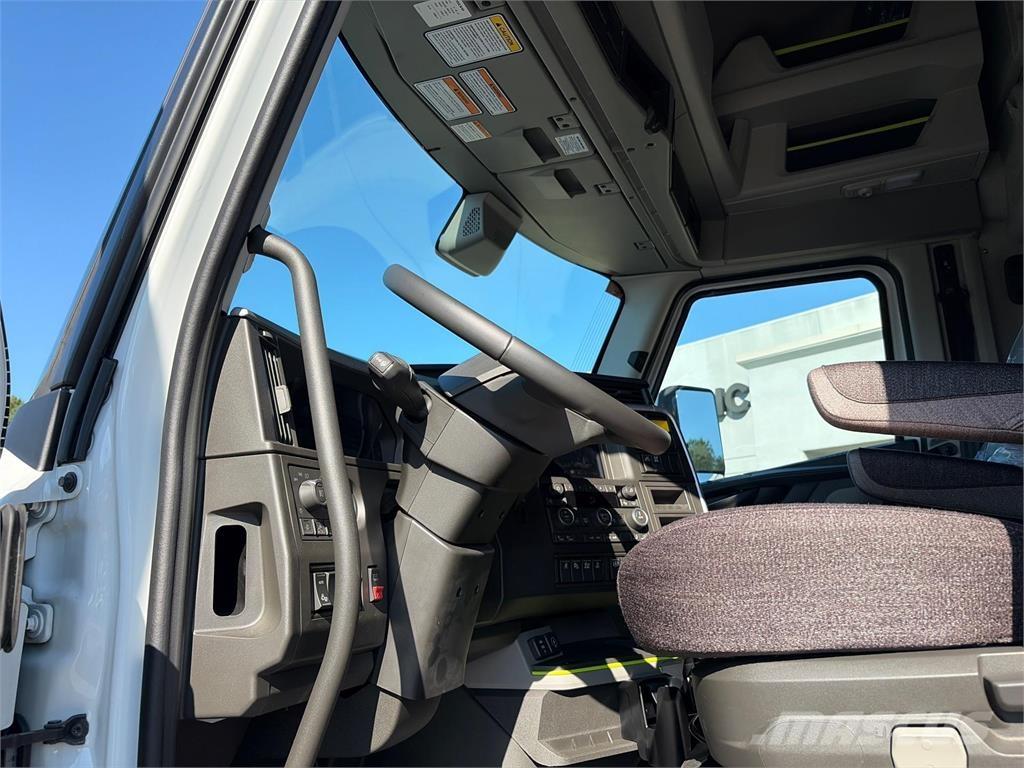 Volvo VNL64T860 Nyergesvontatók