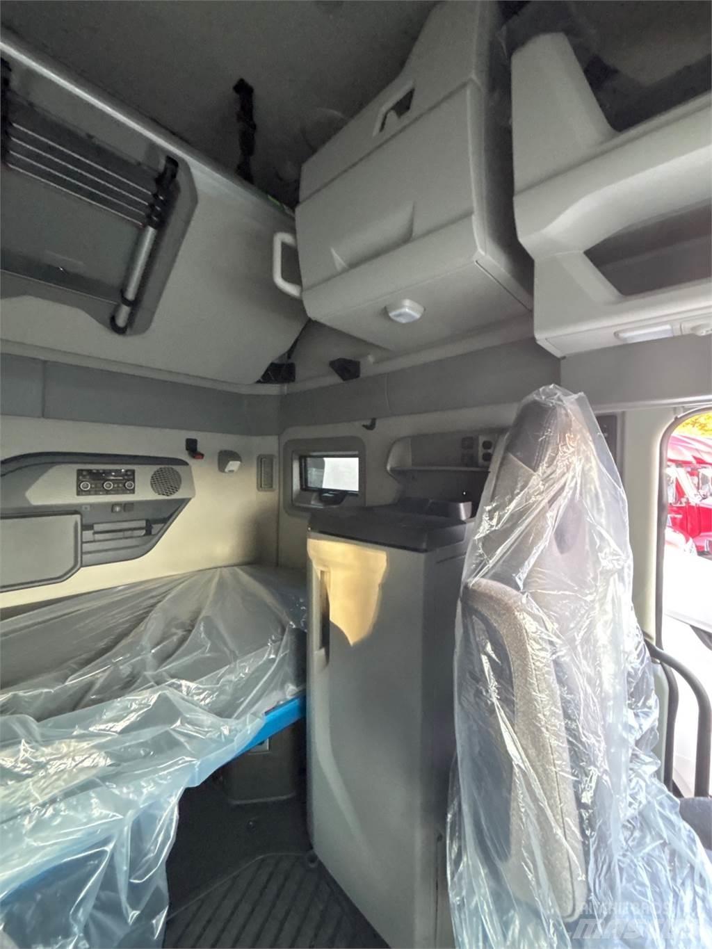 Volvo VNL64T860 Nyergesvontatók