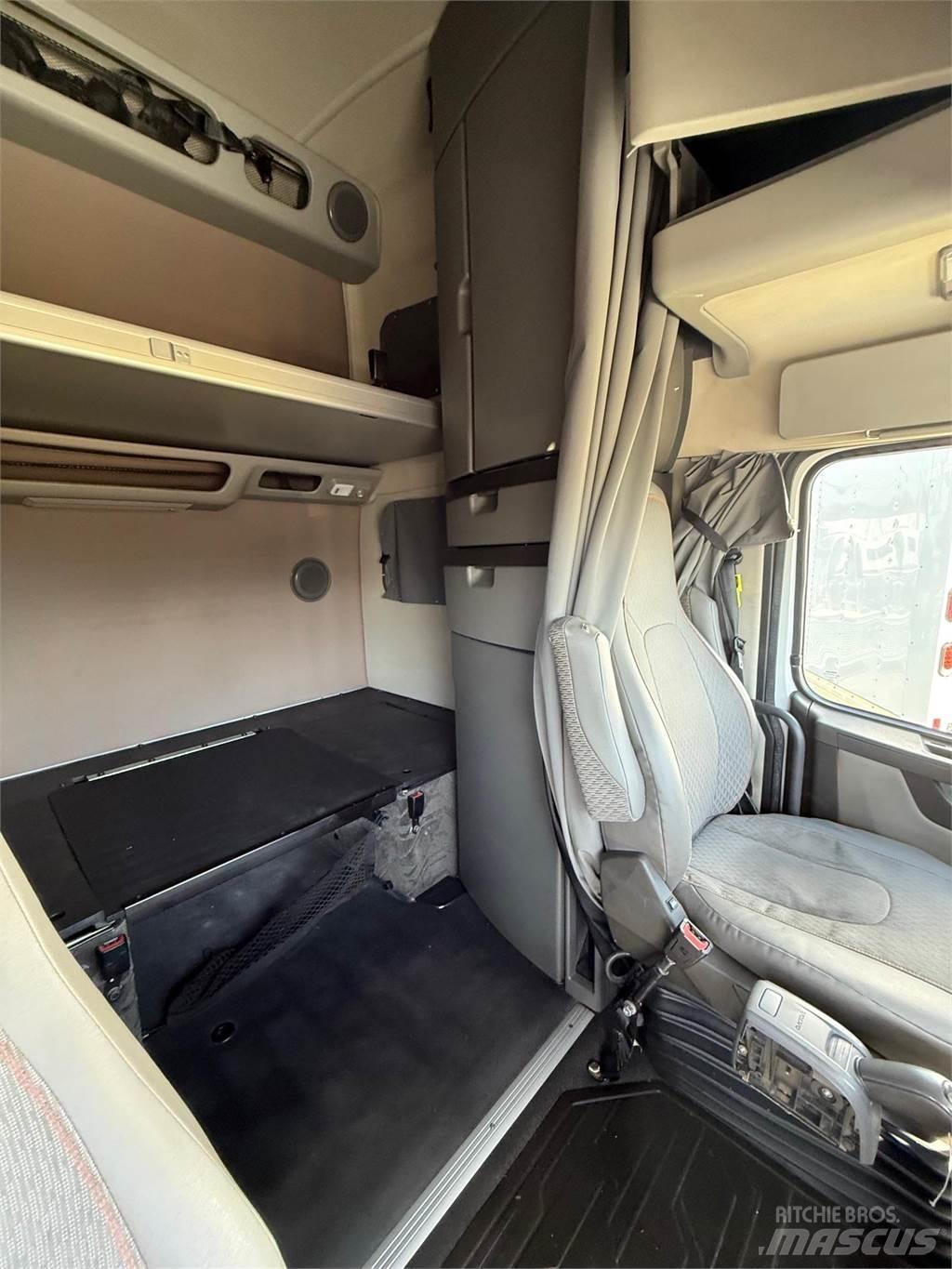 Volvo VNL64T860 Nyergesvontatók