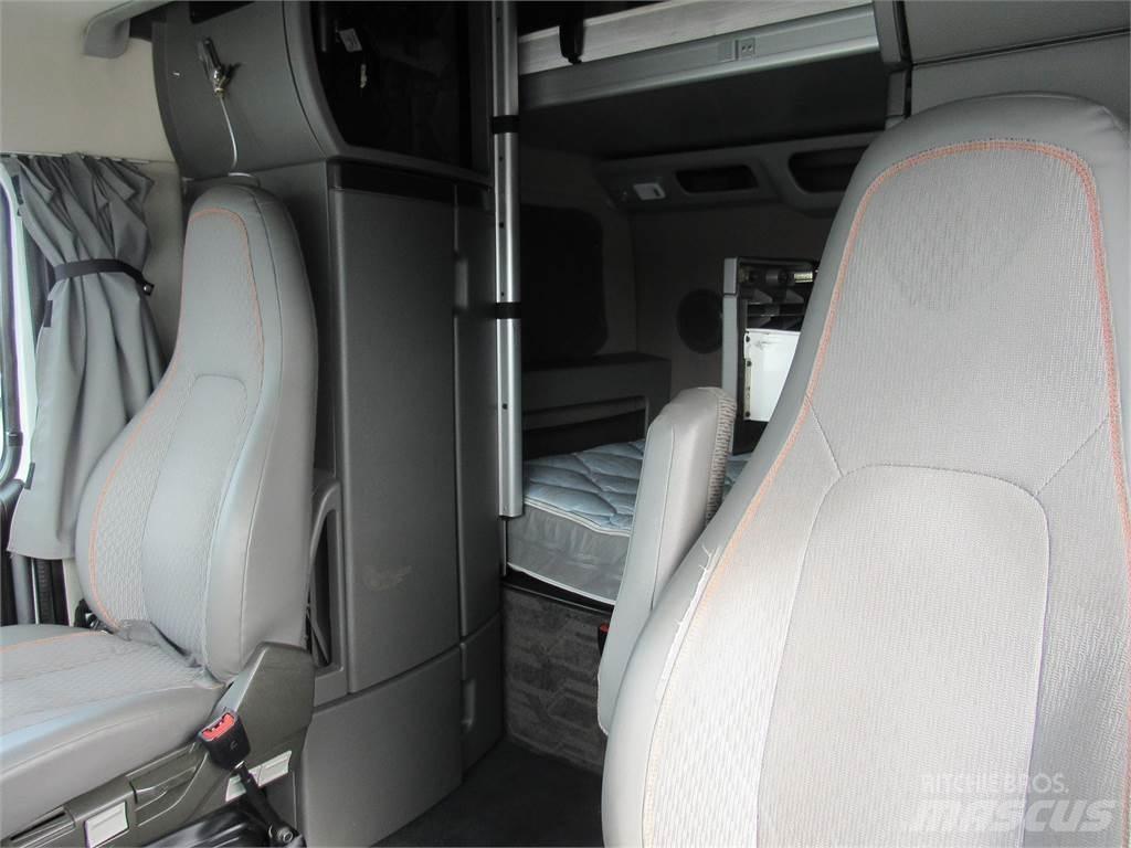 Volvo VNL64T860 Nyergesvontatók