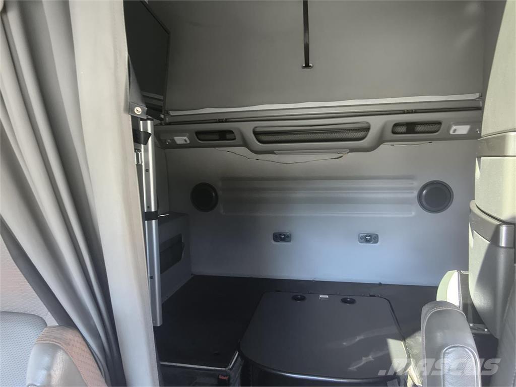 Volvo VNL64T860 Nyergesvontatók