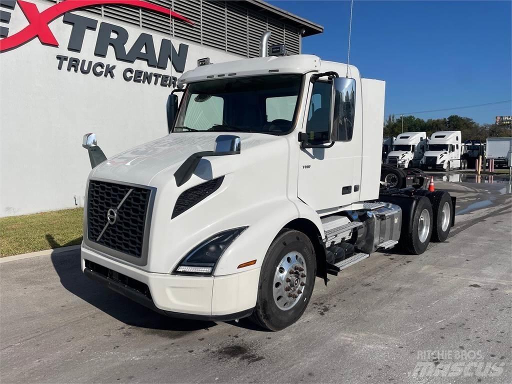 Volvo VNR64T Nyergesvontatók