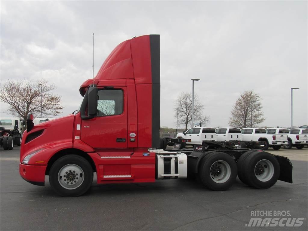 Volvo VNR64T300 Nyergesvontatók