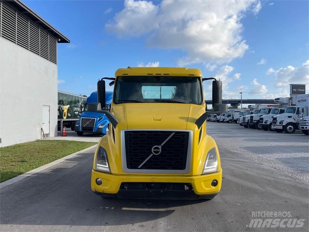 Volvo VNR64T300 Nyergesvontatók