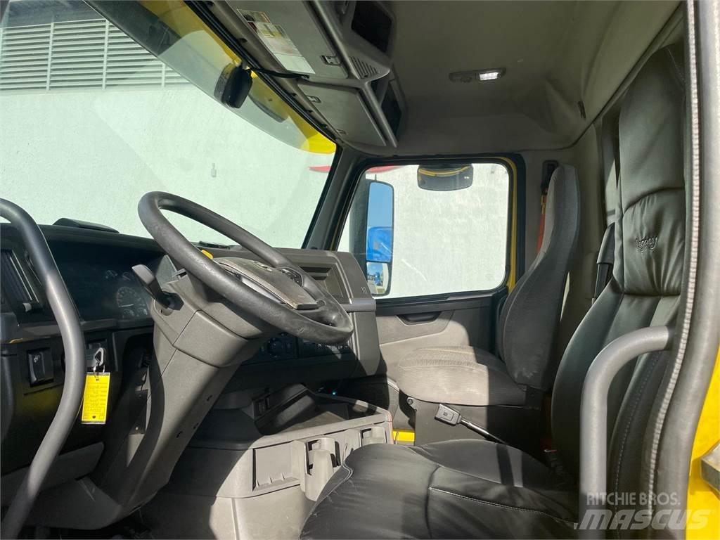 Volvo VNR64T300 Nyergesvontatók