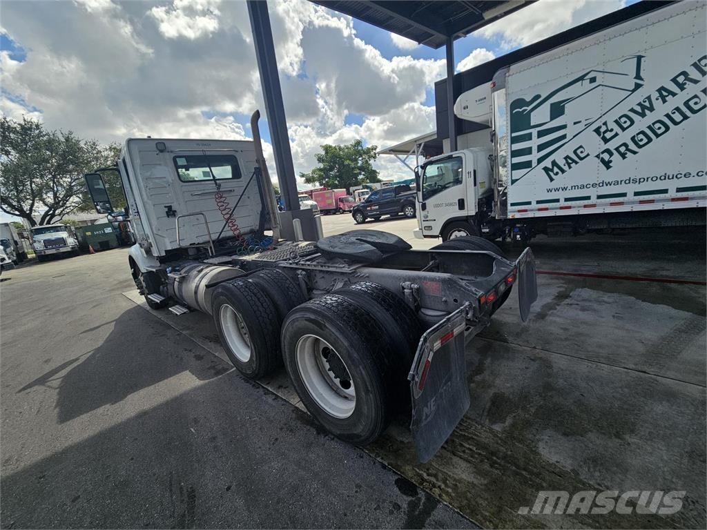Volvo VNR64T300 Nyergesvontatók