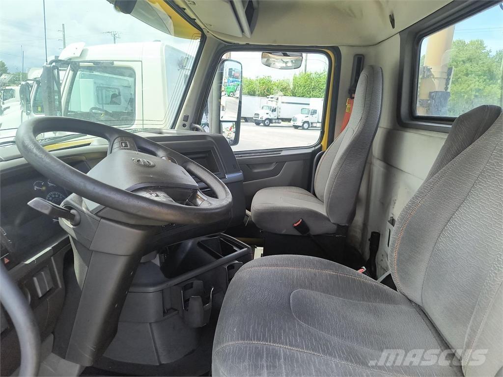 Volvo VNR64T300 Nyergesvontatók