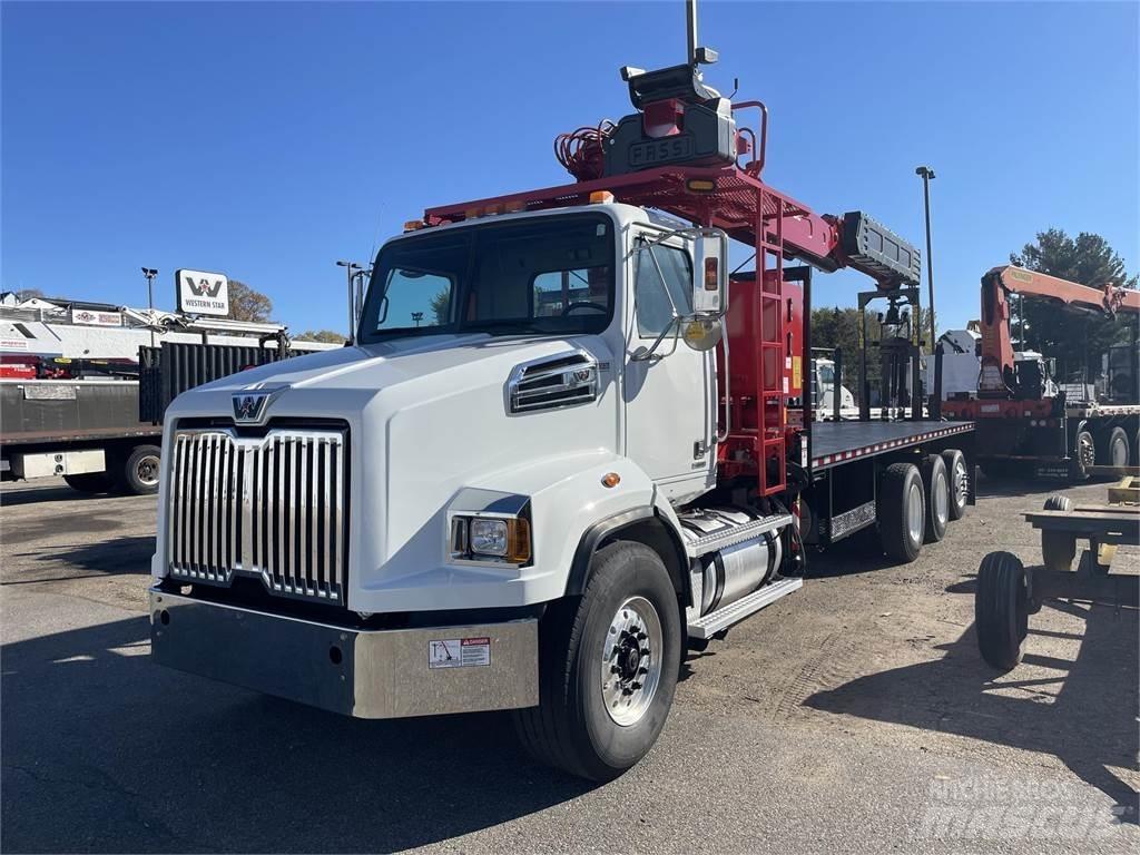 Western Star 4700SB Egyéb
