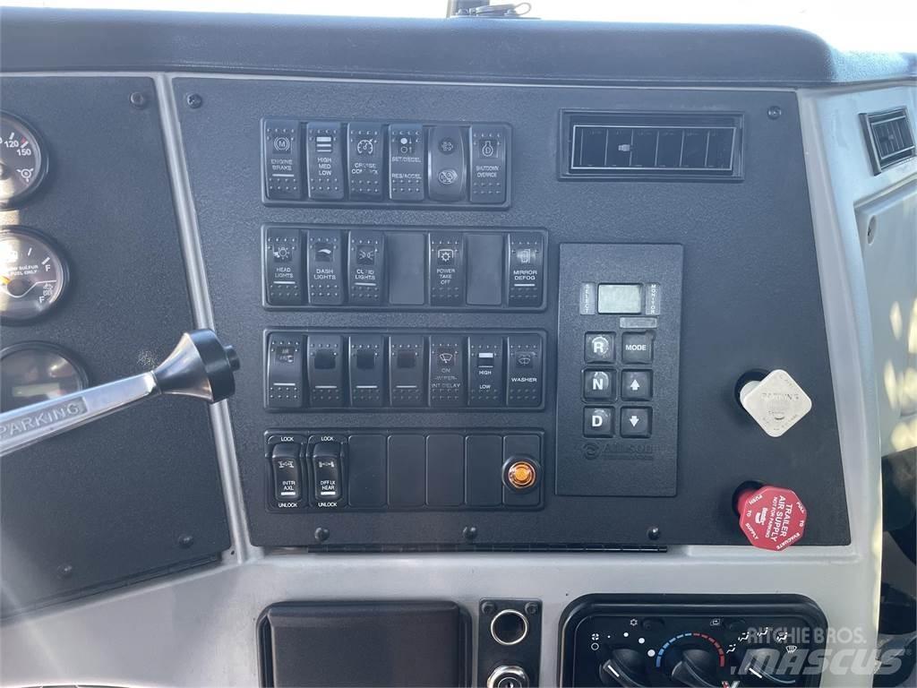Western Star 4700SB Egyéb