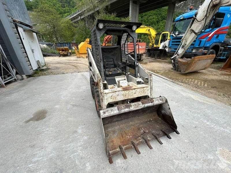 Bobcat 543 Mini homlokrakodók