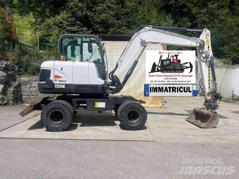 Bobcat E55W Gumikerekes kotrók