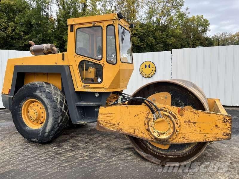 Bomag BW213D Talajtömörítő gépek