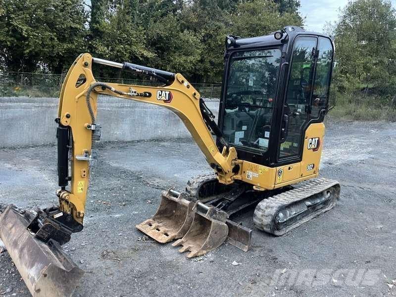CAT 302 Mini kotrók < 7t