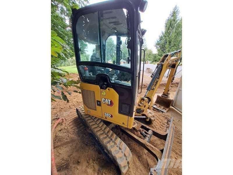 CAT 302 Mini kotrók < 7t