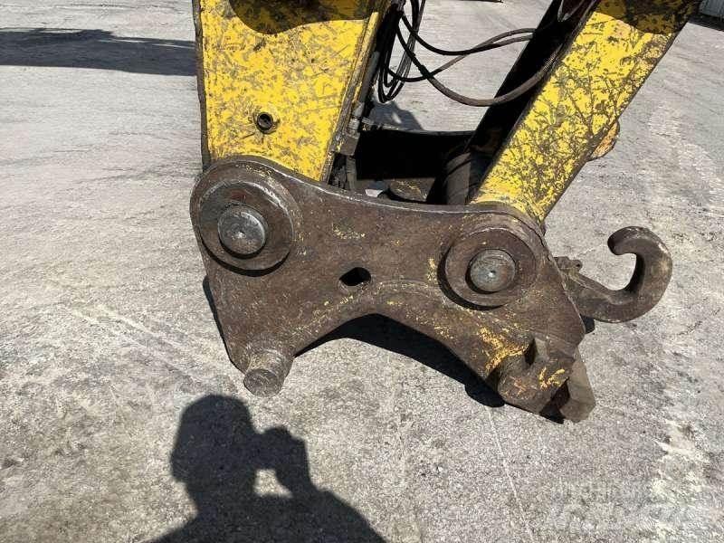 CAT 330D L Bontásra használt kotrók