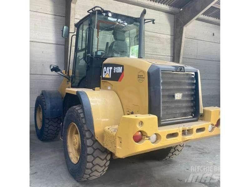 CAT 918M Gumikerekes homlokrakodók