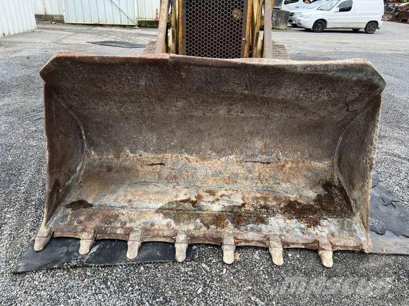 CAT 933C Lánctalpas homlokrakodók