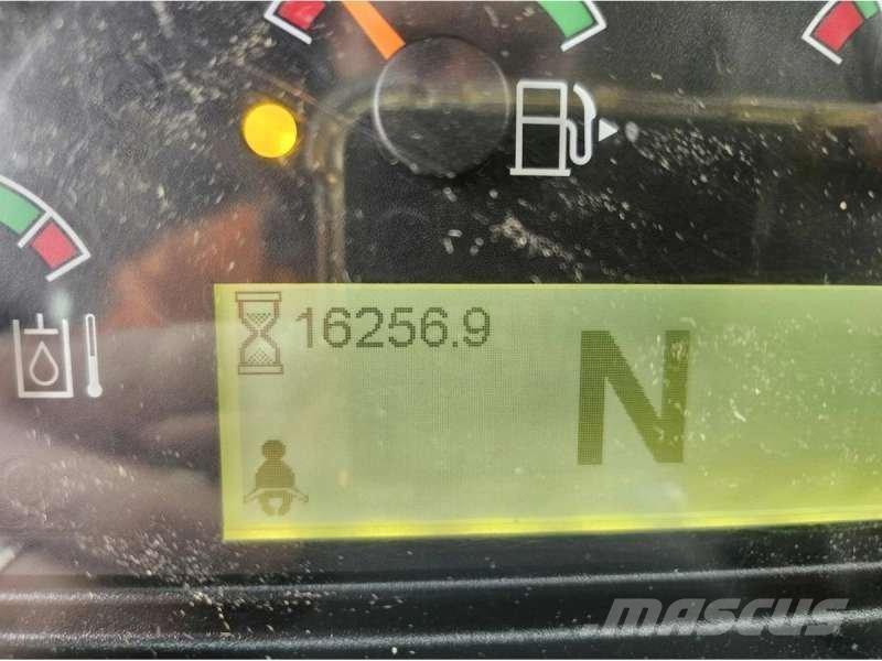 CAT 938M Gumikerekes homlokrakodók