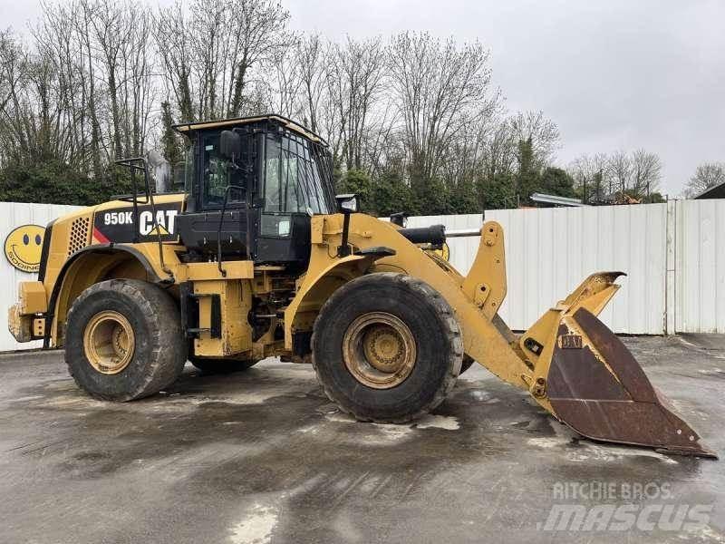 CAT 950K Gumikerekes homlokrakodók