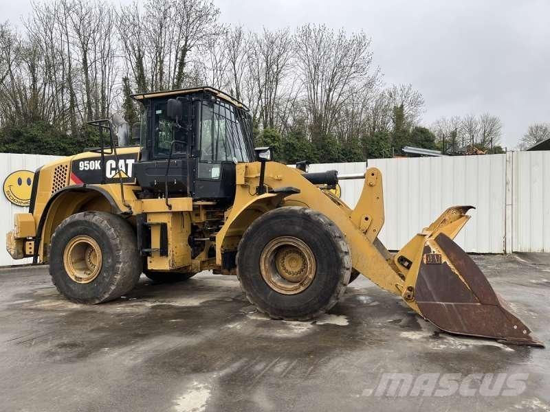 CAT 950K Gumikerekes homlokrakodók