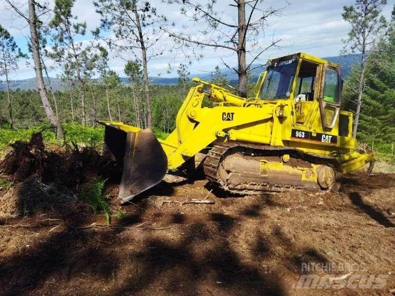 CAT 963 Lánctalpas homlokrakodók